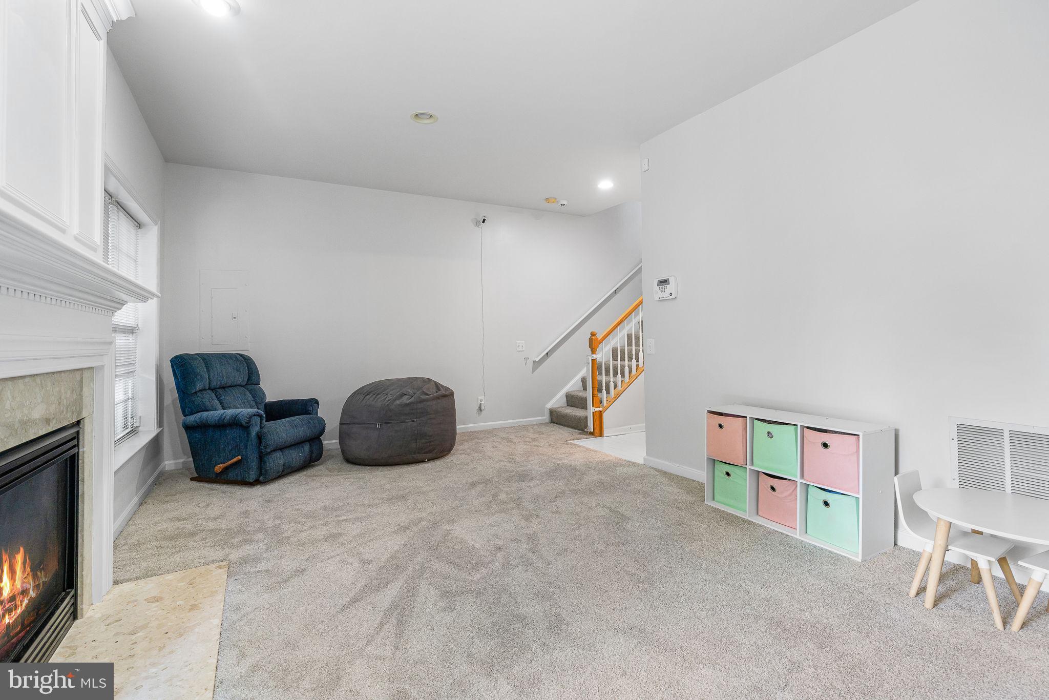 4600 Lambert Pl