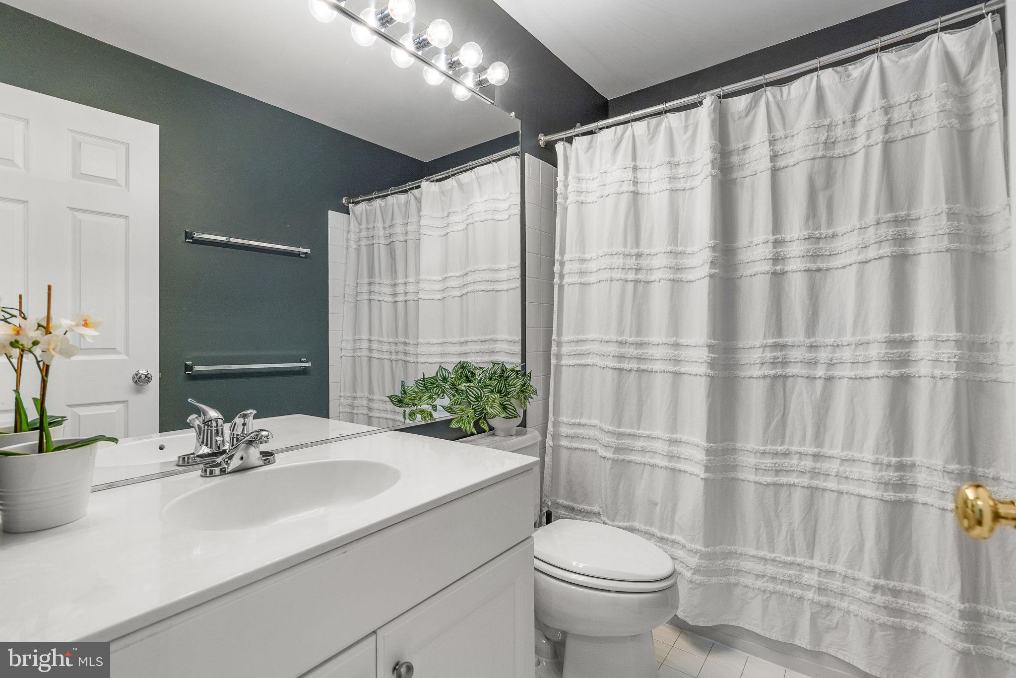 4600 Lambert Pl