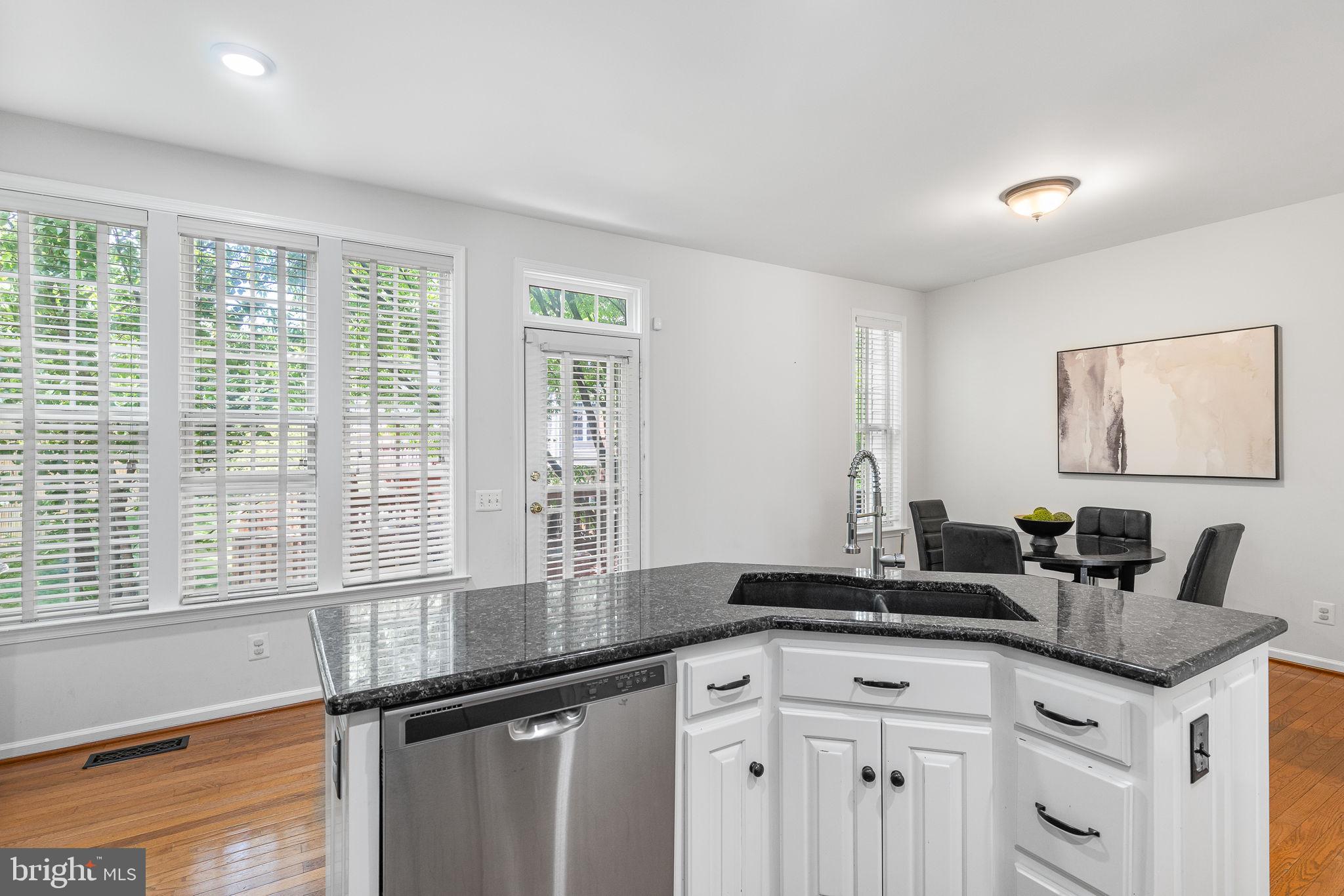 4600 Lambert Pl