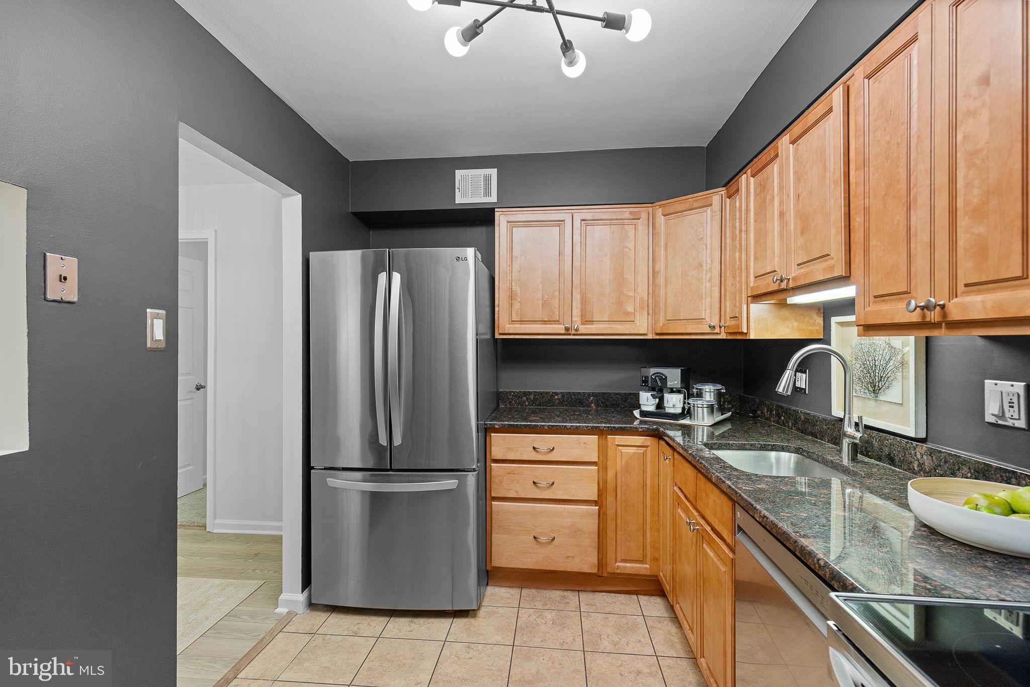 6137 Edsall Rd #B