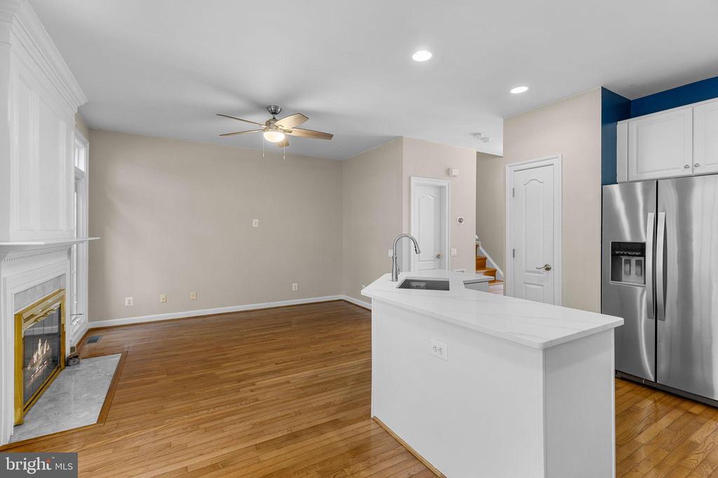 4652 KELL LANE
