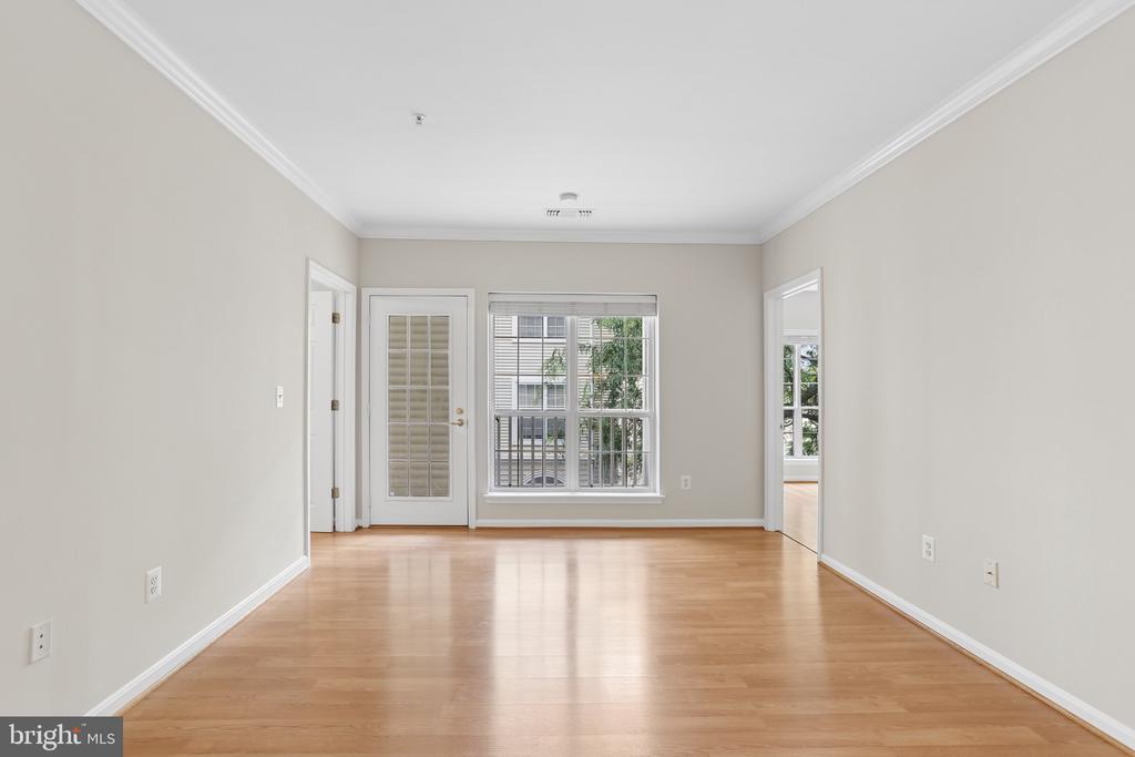 4561 STRUTFIELD LANE Unit: 3203