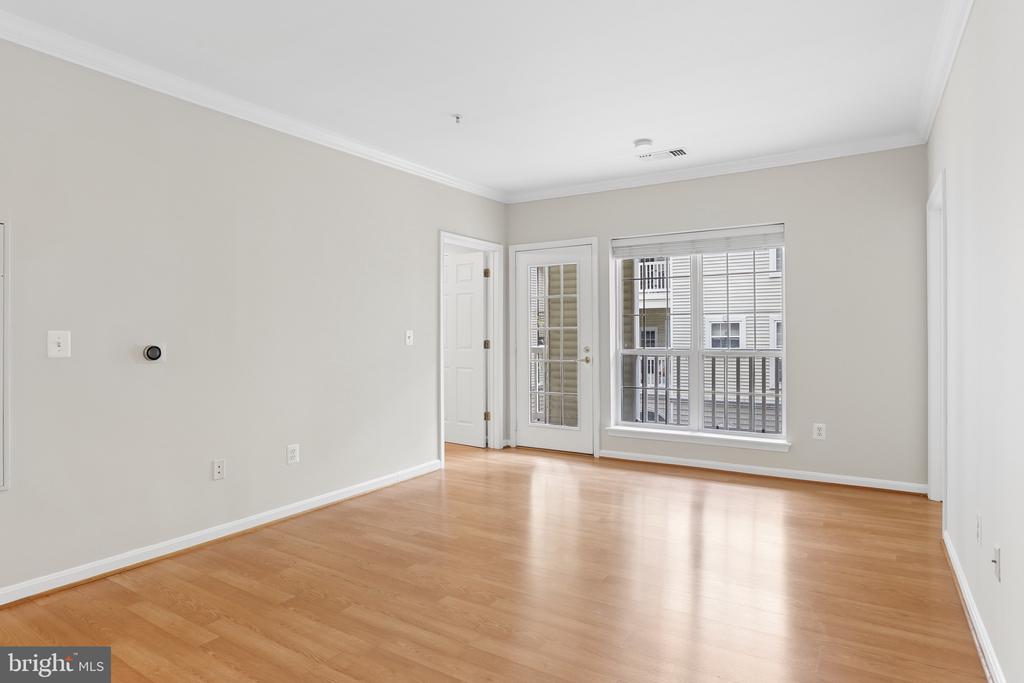 4561 STRUTFIELD LANE Unit: 3203