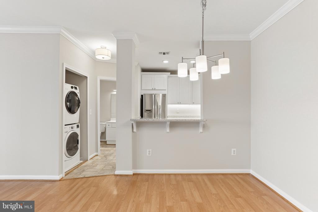 4561 STRUTFIELD LANE Unit: 3203