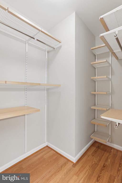 4561 STRUTFIELD LANE Unit: 3203