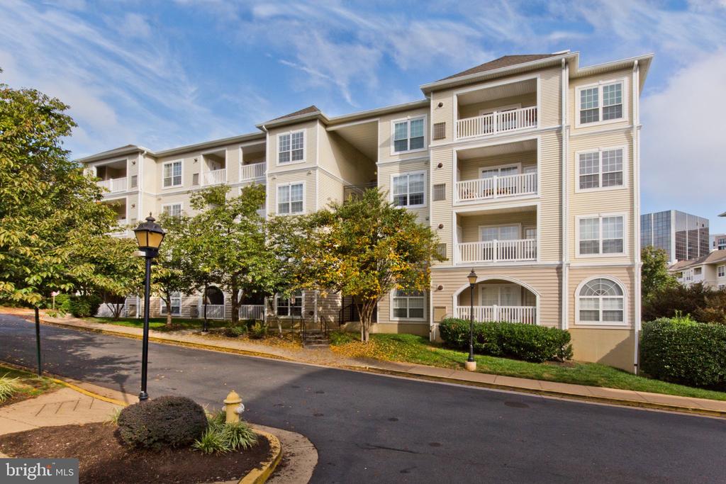 4561 STRUTFIELD LANE Unit: 3203