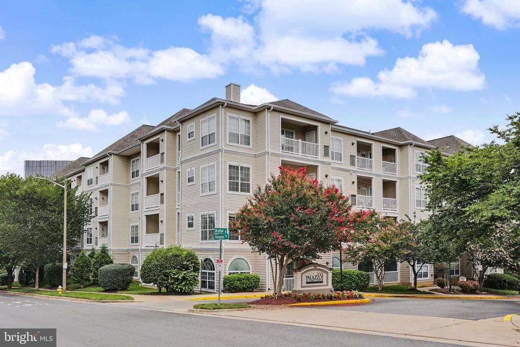 4561 STRUTFIELD LANE Unit: 3203