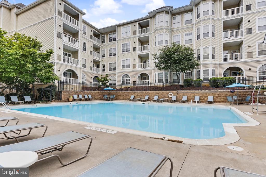 4561 STRUTFIELD LANE Unit: 3203