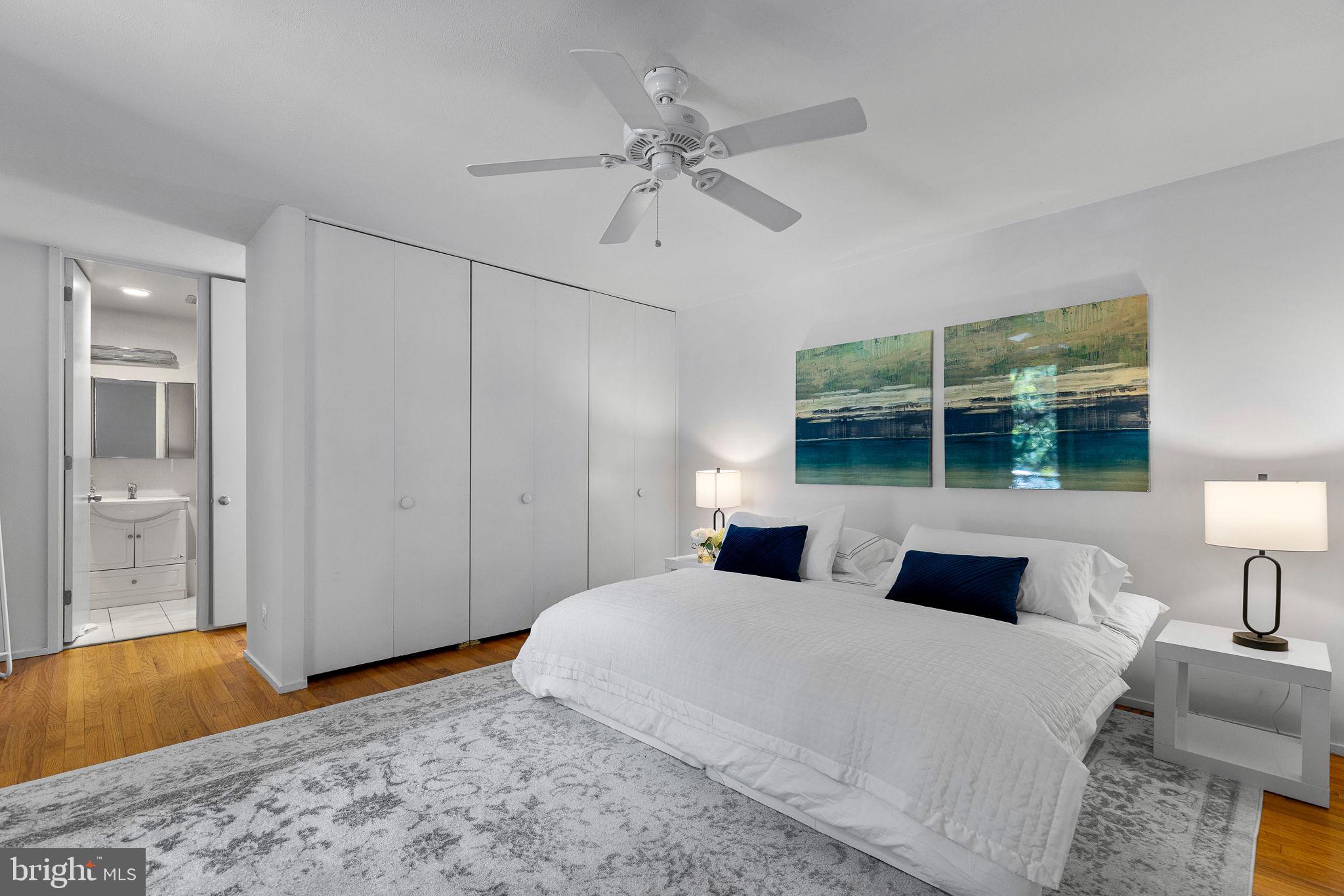 11459 Washington Plz W