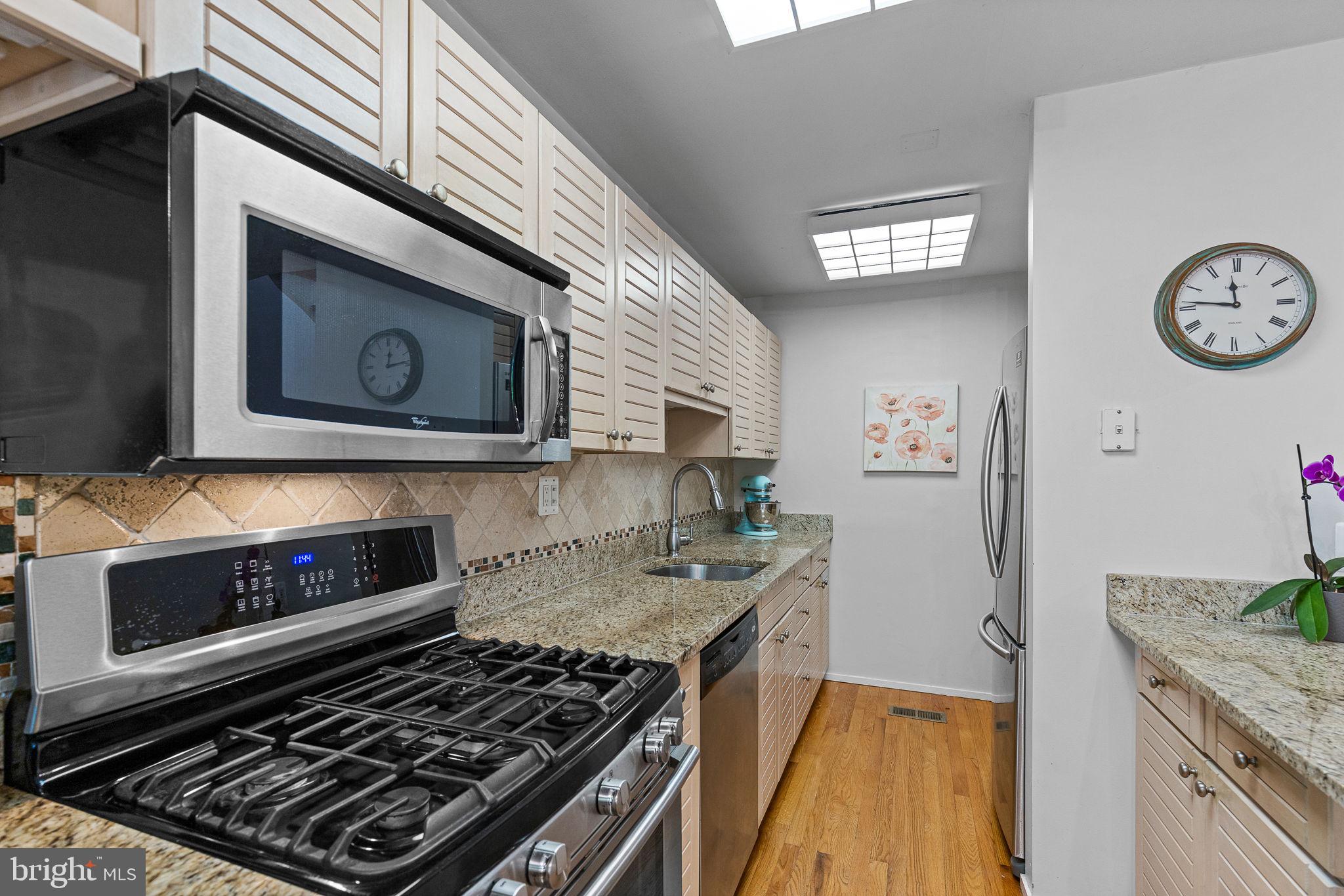 11459 Washington Plz W