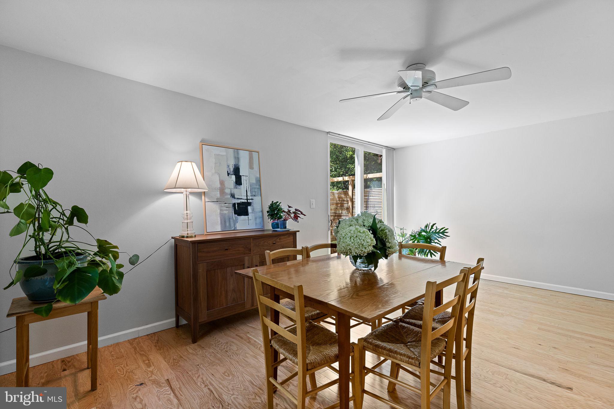11459 Washington Plz W