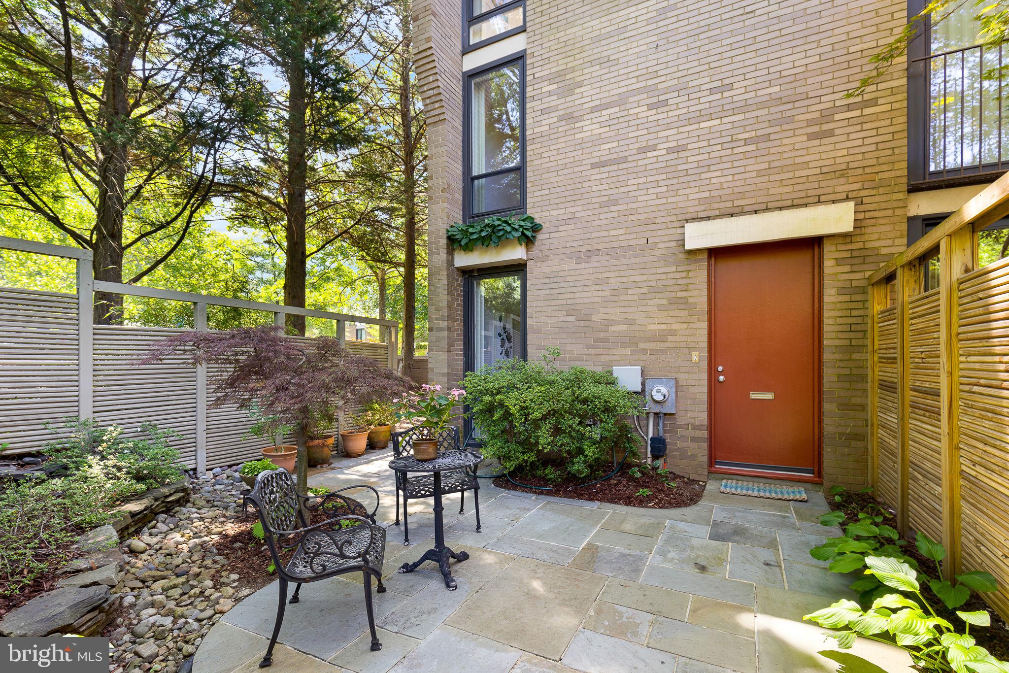 11459 Washington Plz W