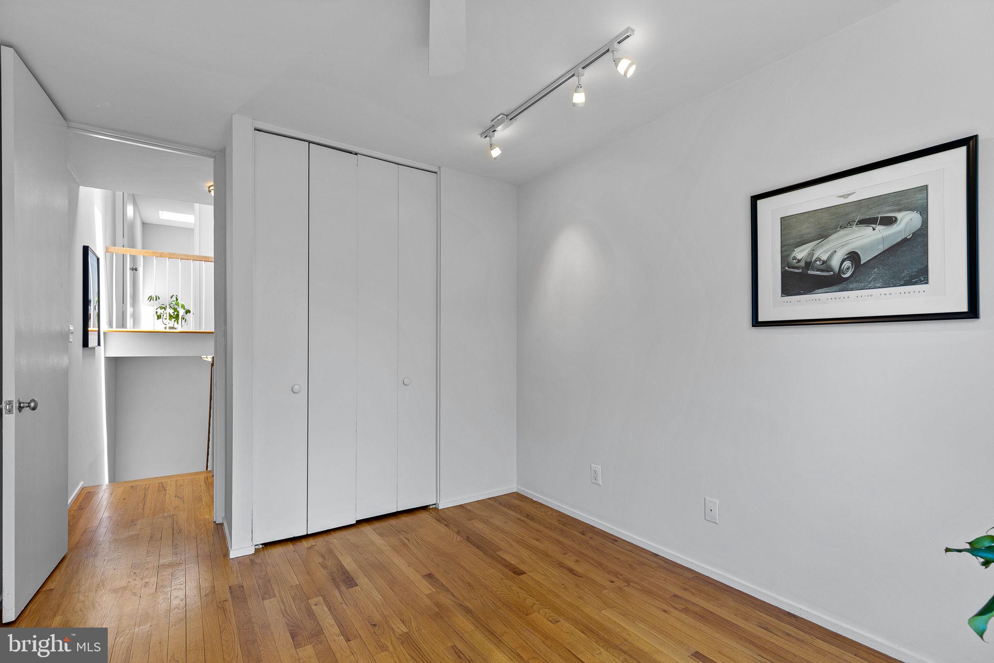 11459 Washington Plz W