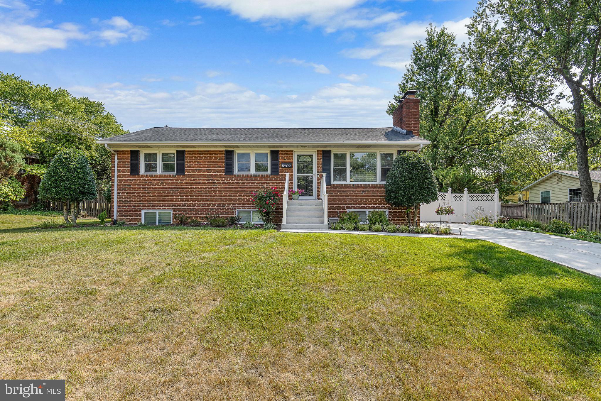 5909 RIDGE VIEW DR