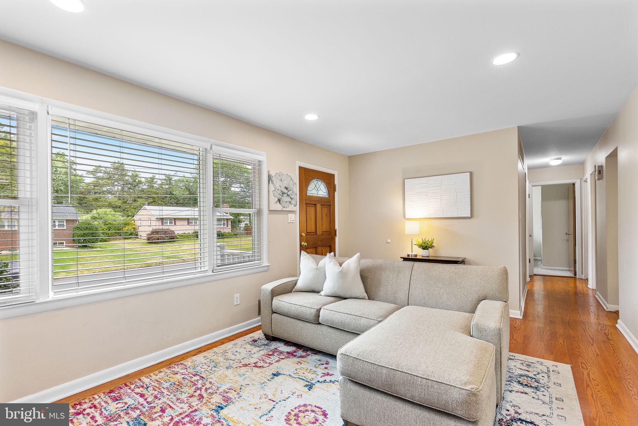 5909 RIDGE VIEW DR