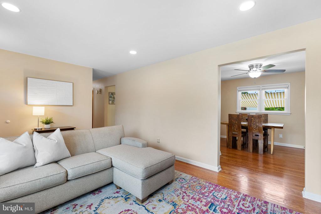 5909 RIDGE VIEW DR