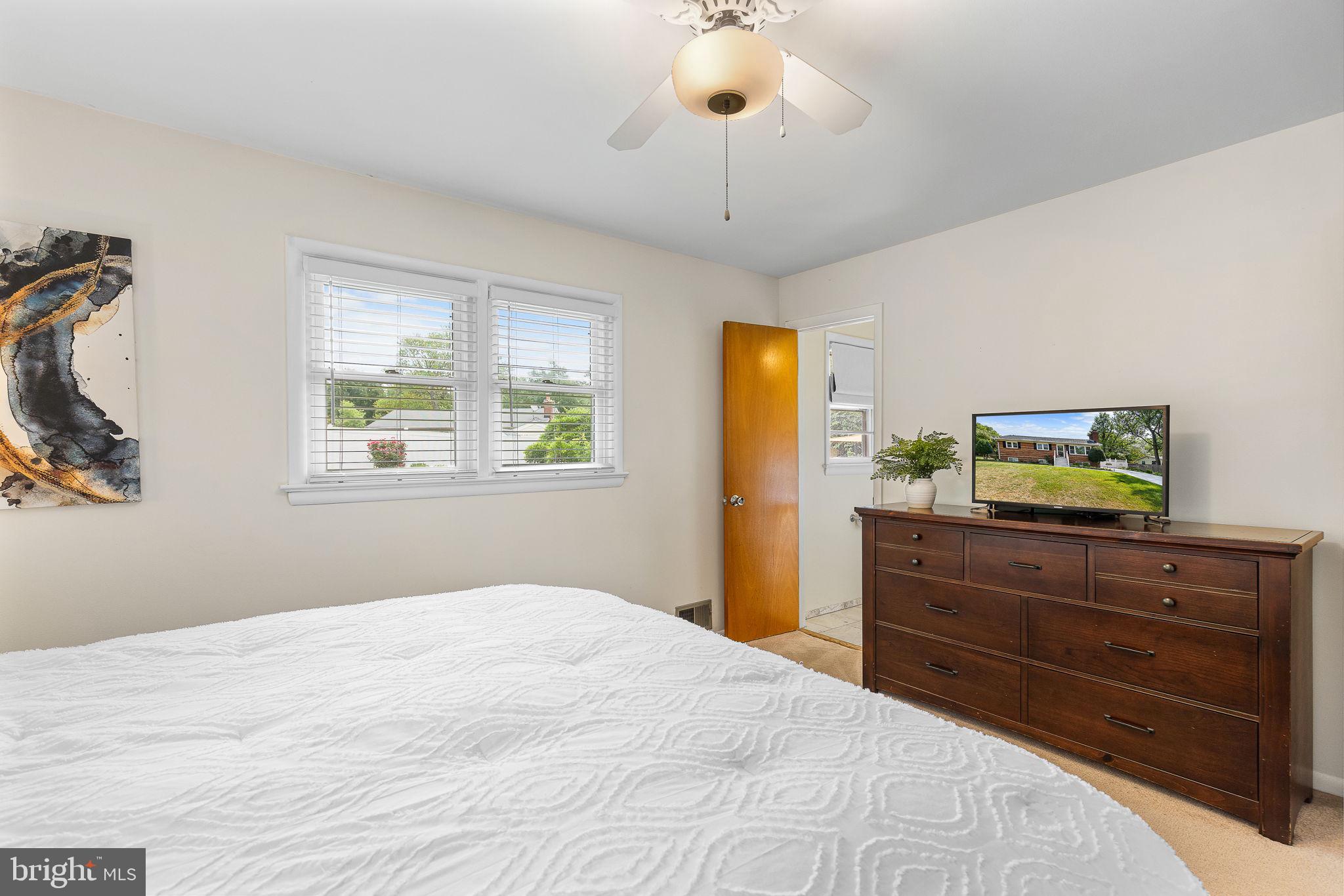 5909 RIDGE VIEW DR