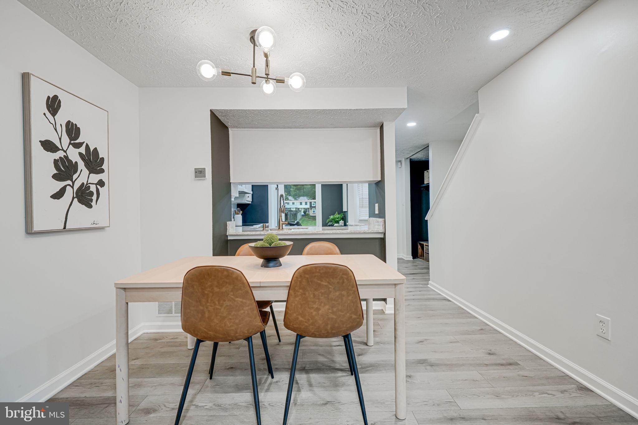 8234 Crestmont Cir