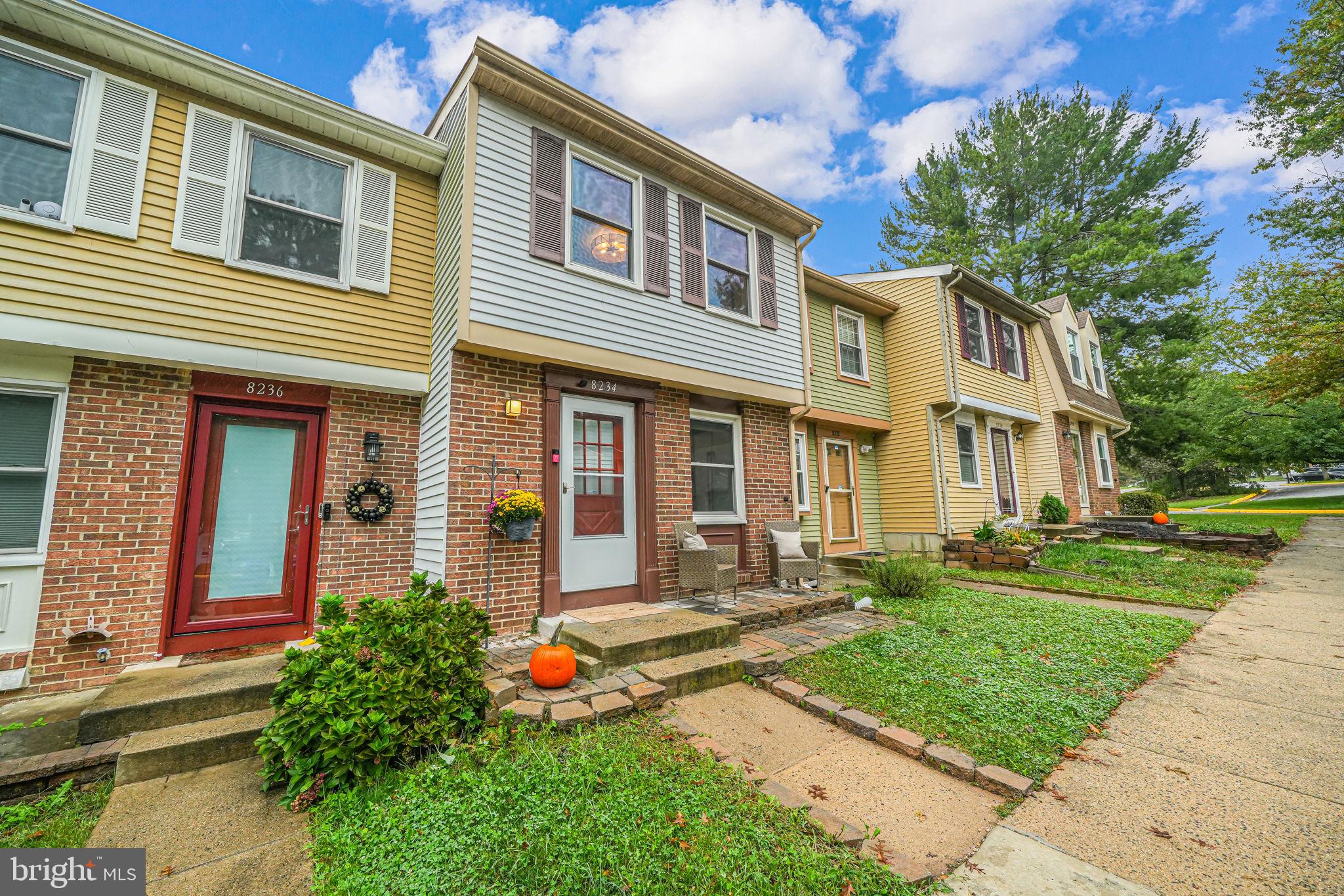 8234 Crestmont Cir