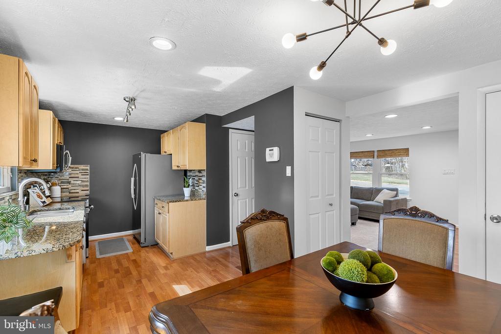 8162 Willowdale Ct