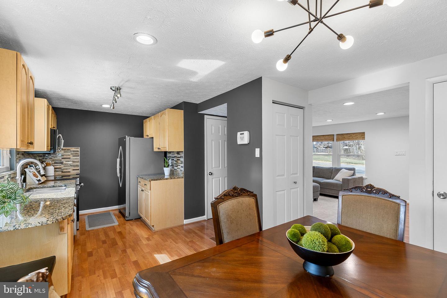 8162 Willowdale Ct