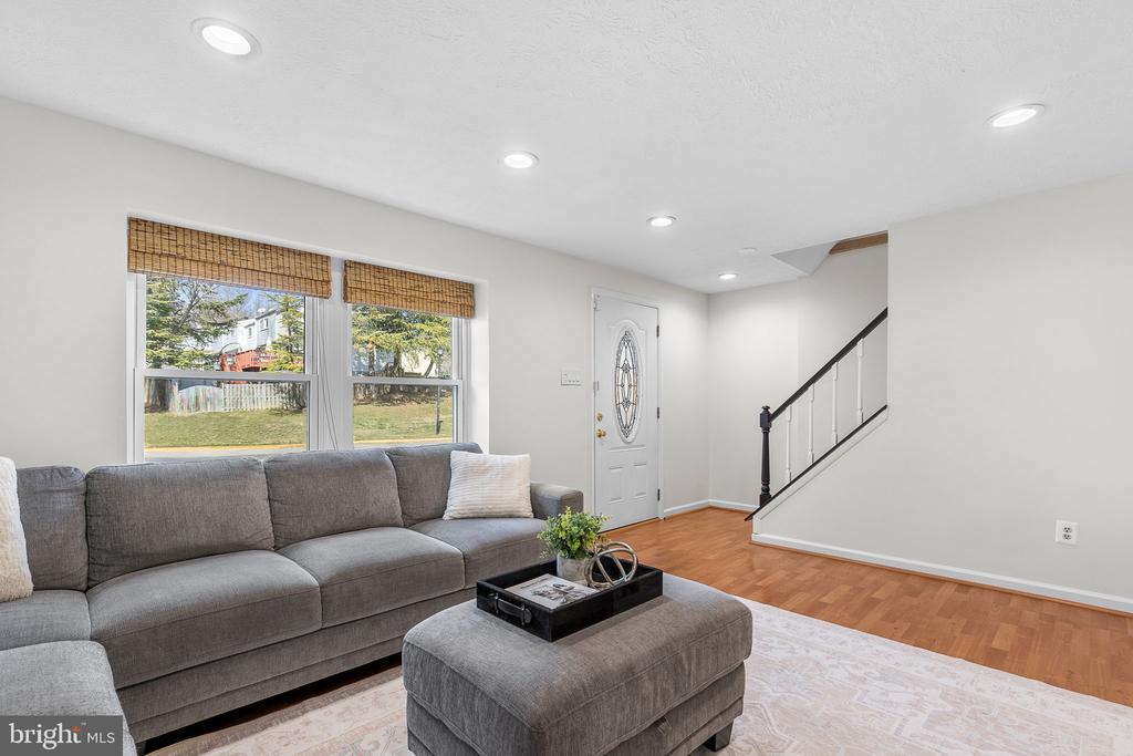 8162 Willowdale Ct