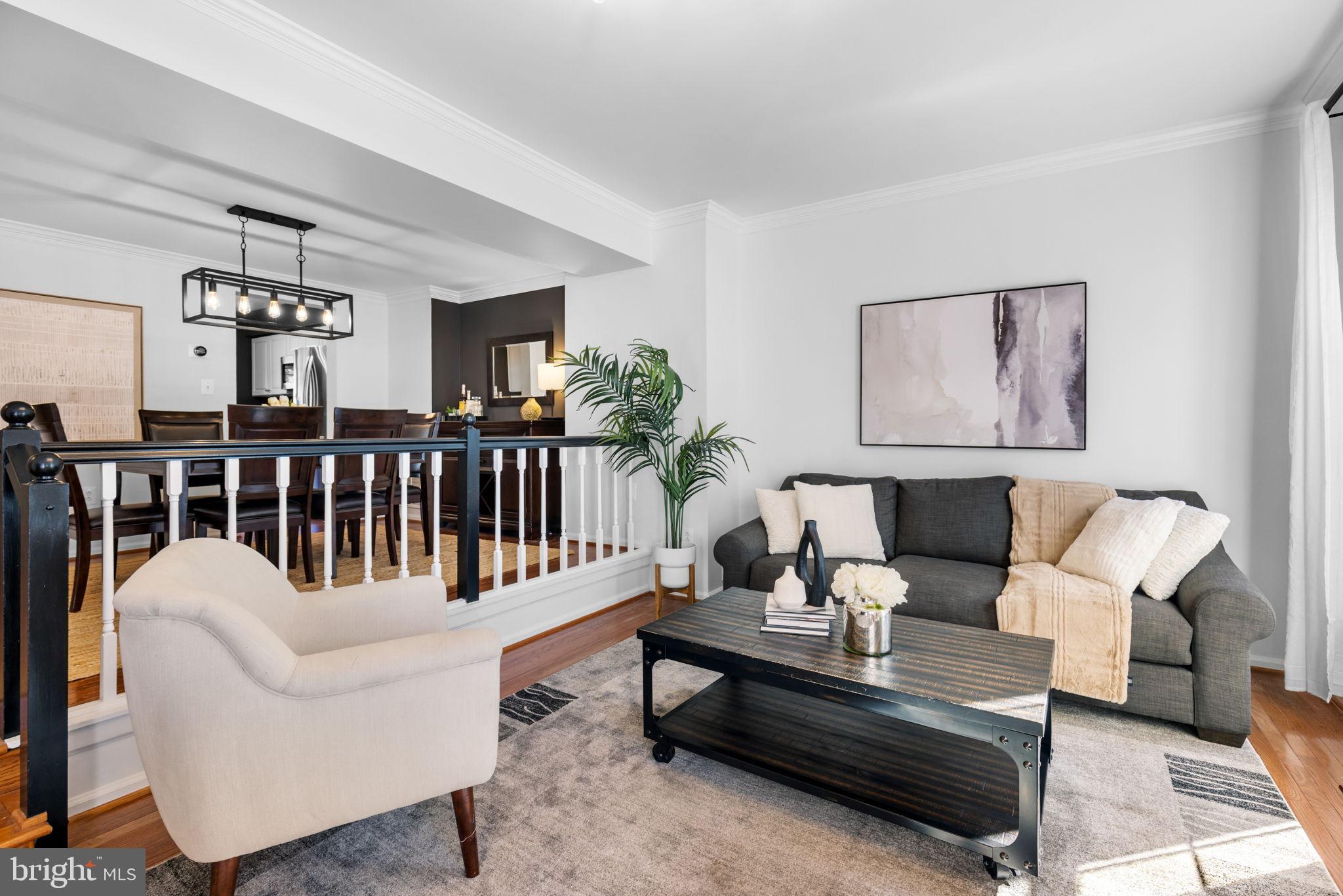 6223 WALKERS CROFT WAY