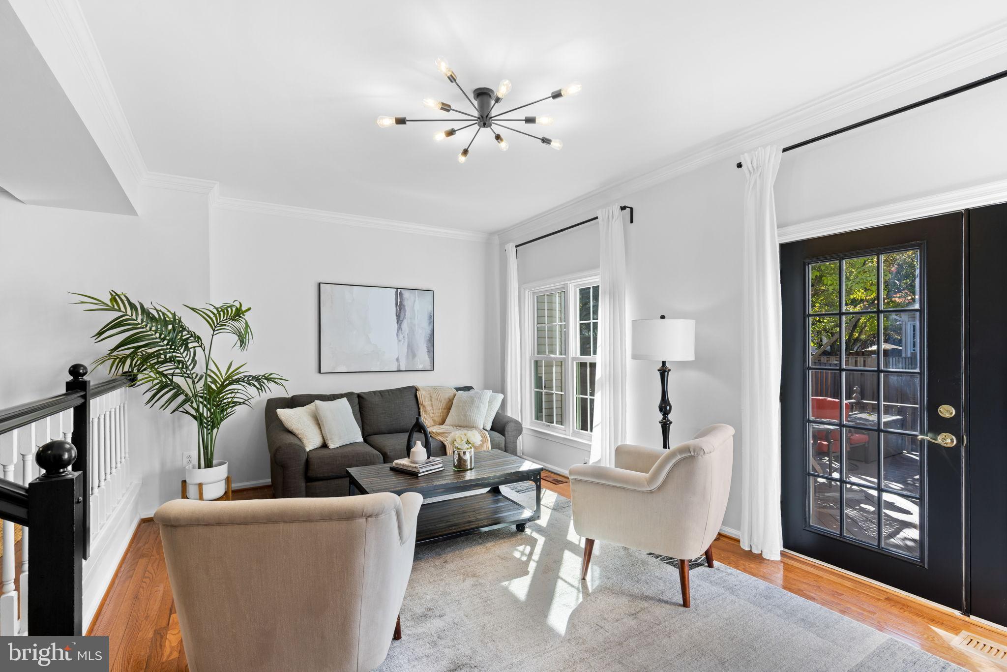 6223 WALKERS CROFT WAY