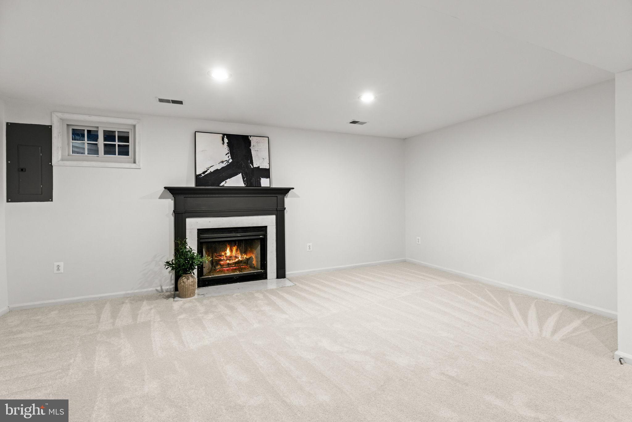 6223 WALKERS CROFT WAY