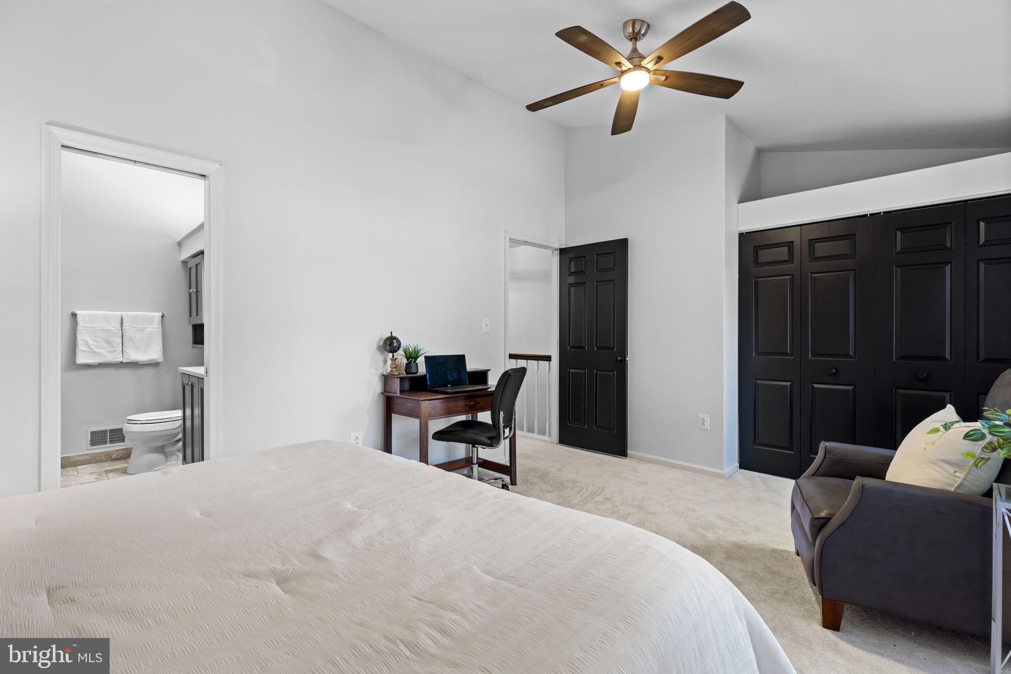 6223 WALKERS CROFT WAY