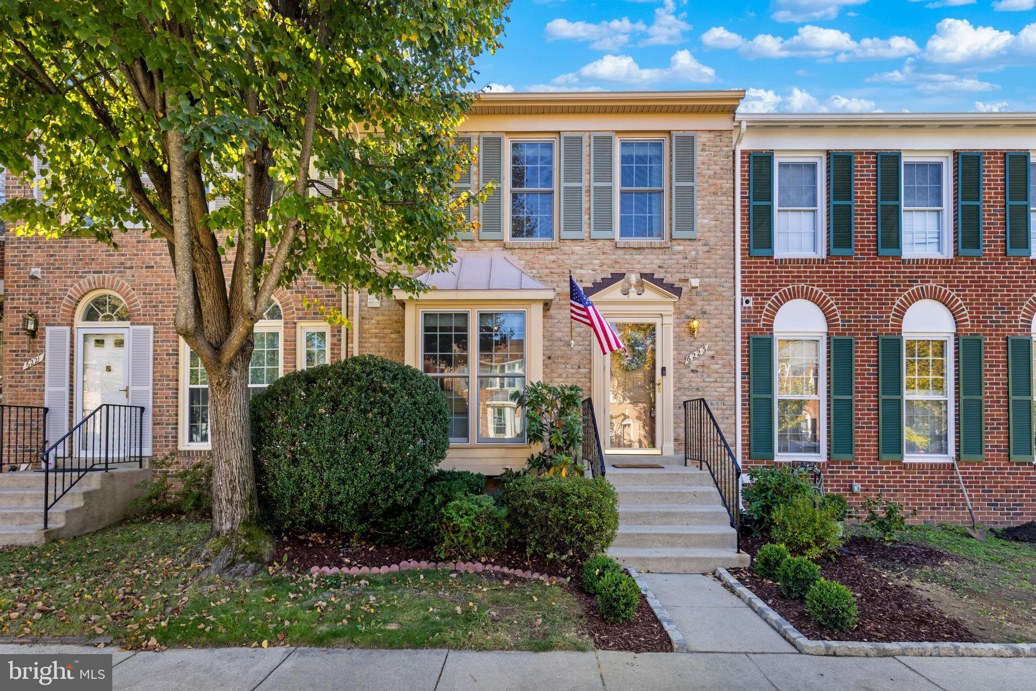 6223 WALKERS CROFT WAY