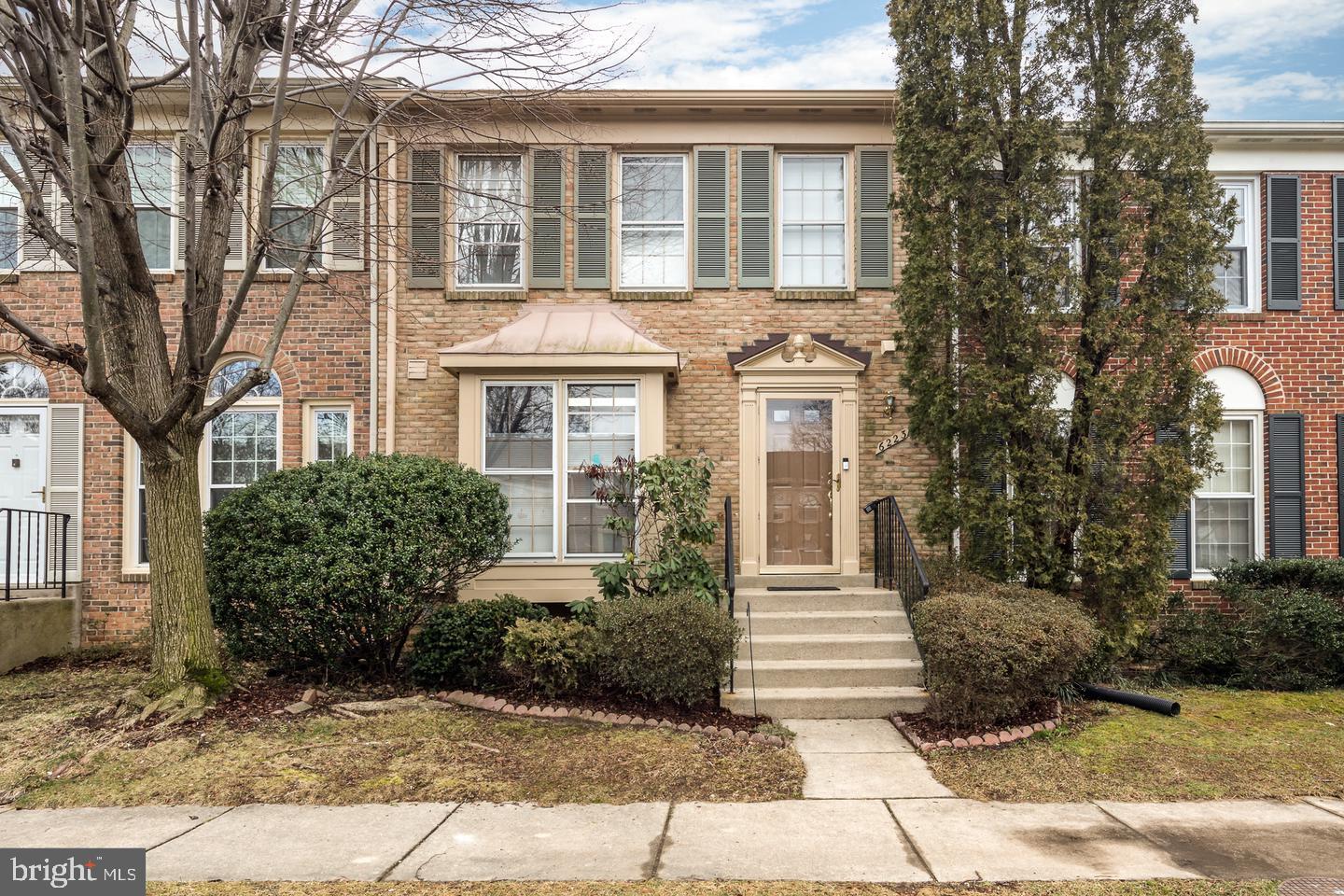 6223 WALKERS CROFT WAY