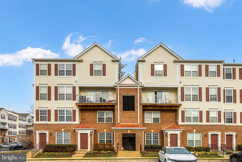 2495 ANGELINE DRIVE 303