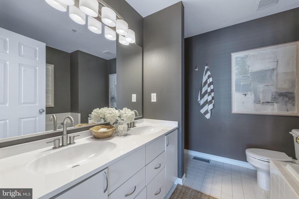 2495 ANGELINE DRIVE 303