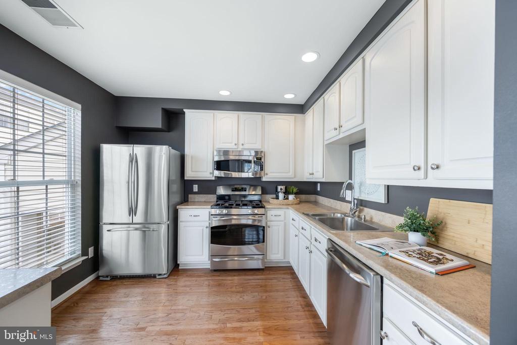 2495 ANGELINE DRIVE 303