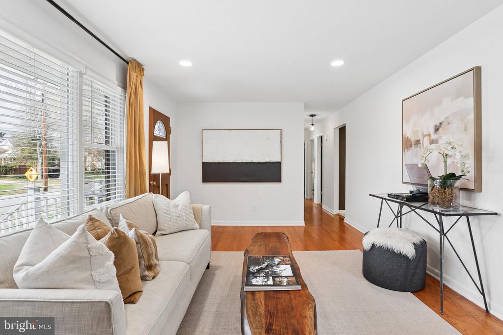 5909 RIDGE VIEW DRIVE