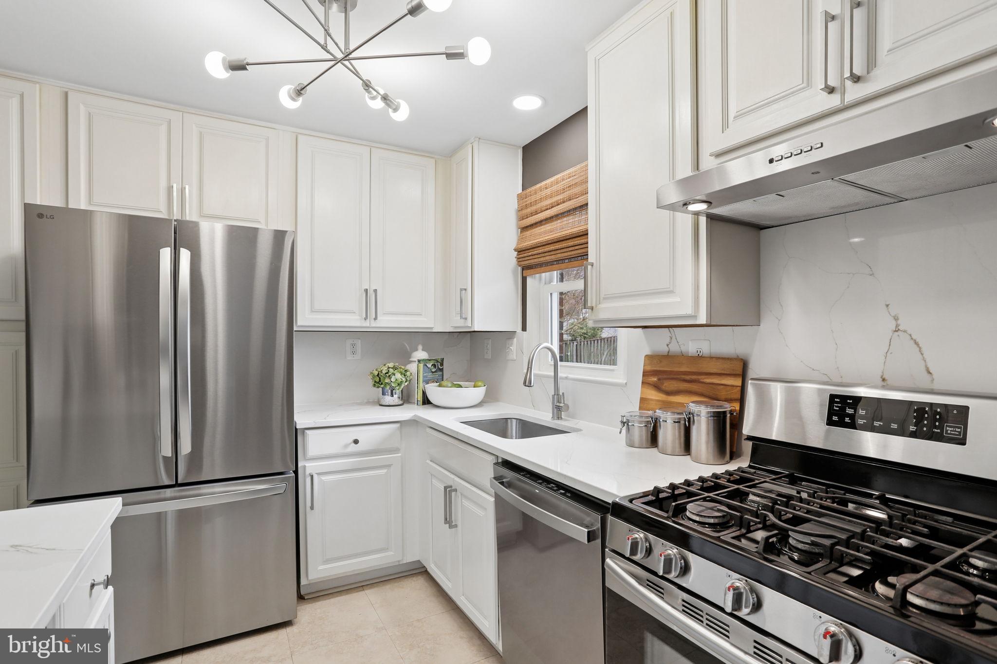 5909 RIDGE VIEW DRIVE