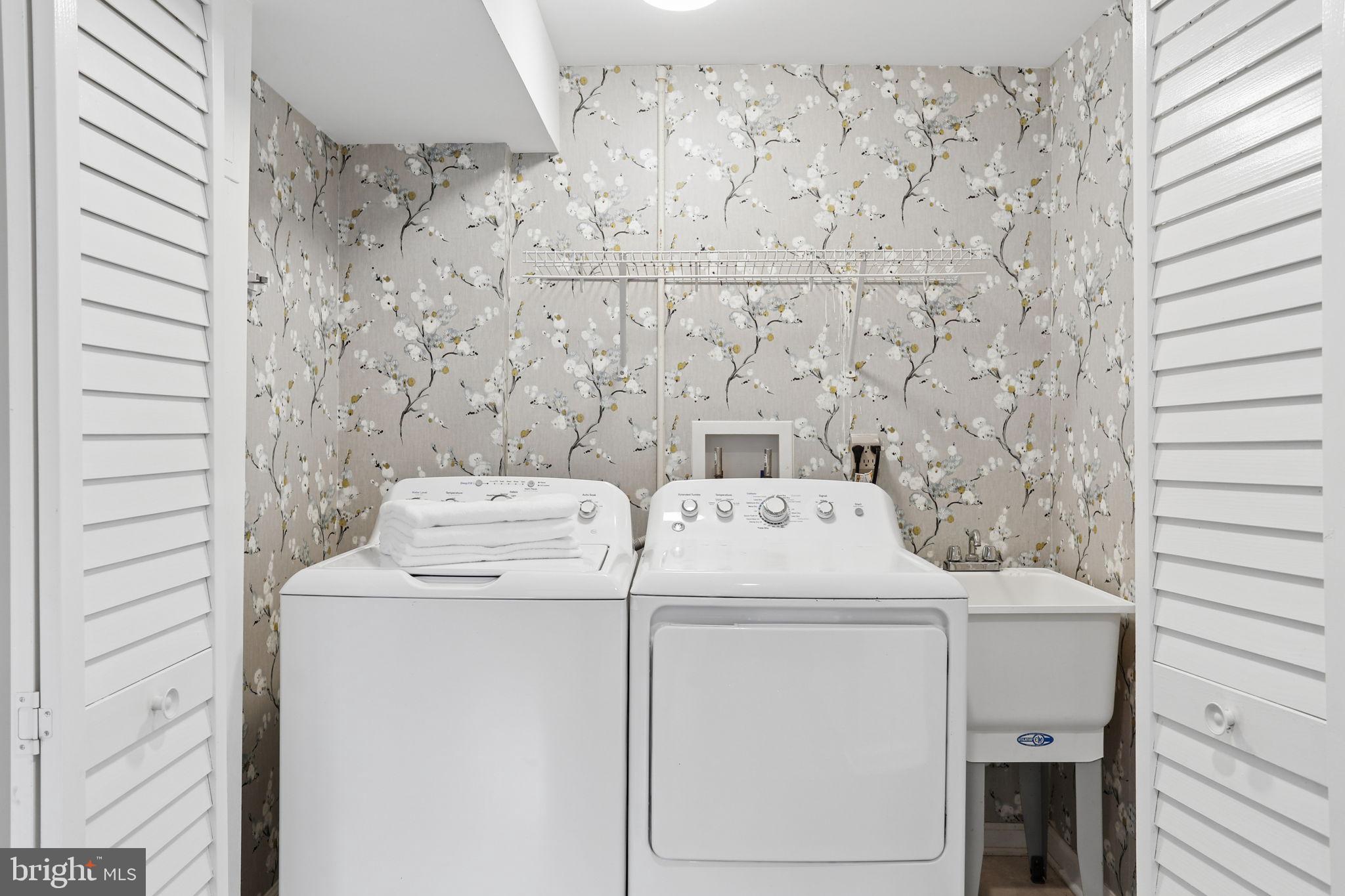 5909 RIDGE VIEW DRIVE