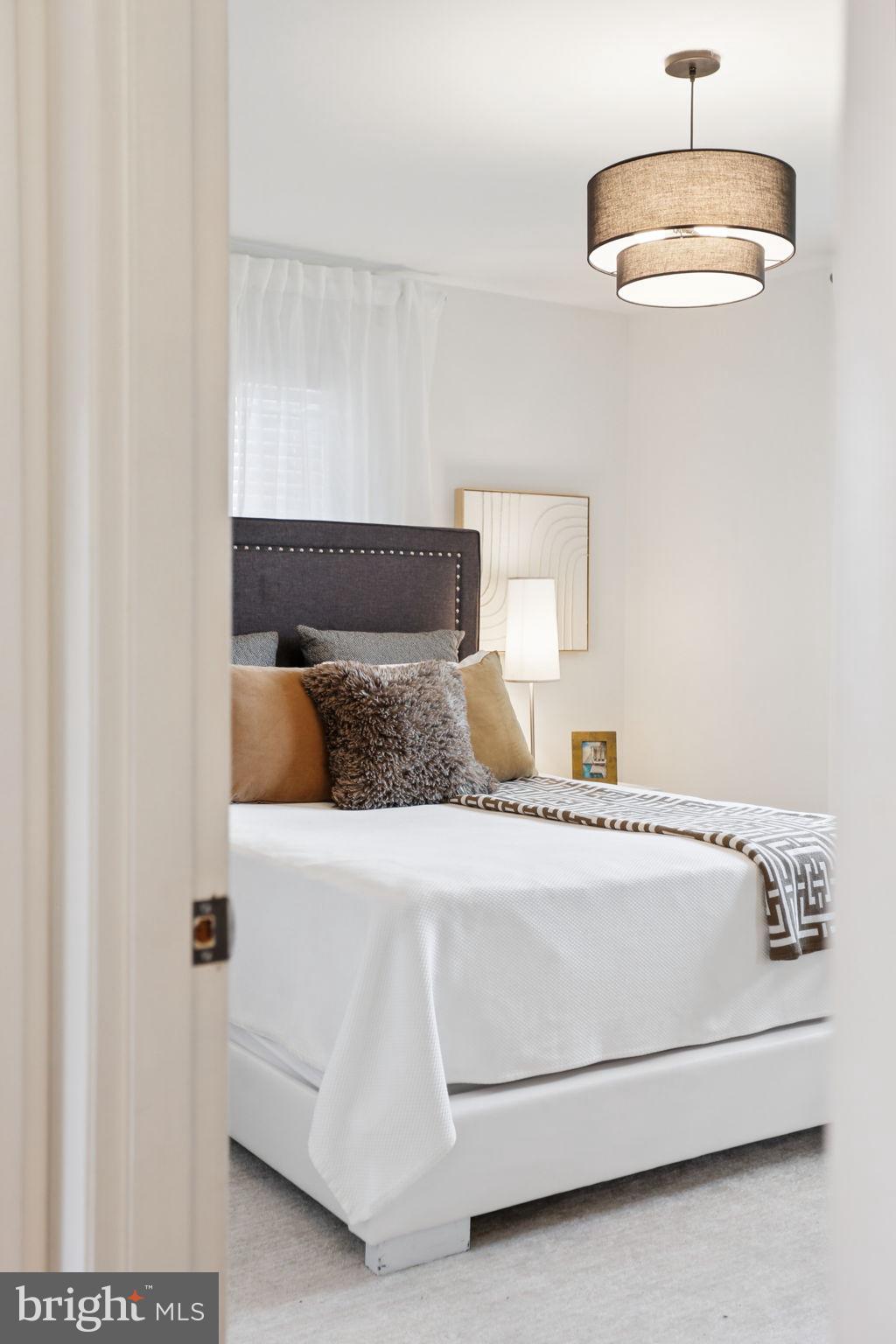 5909 RIDGE VIEW DRIVE