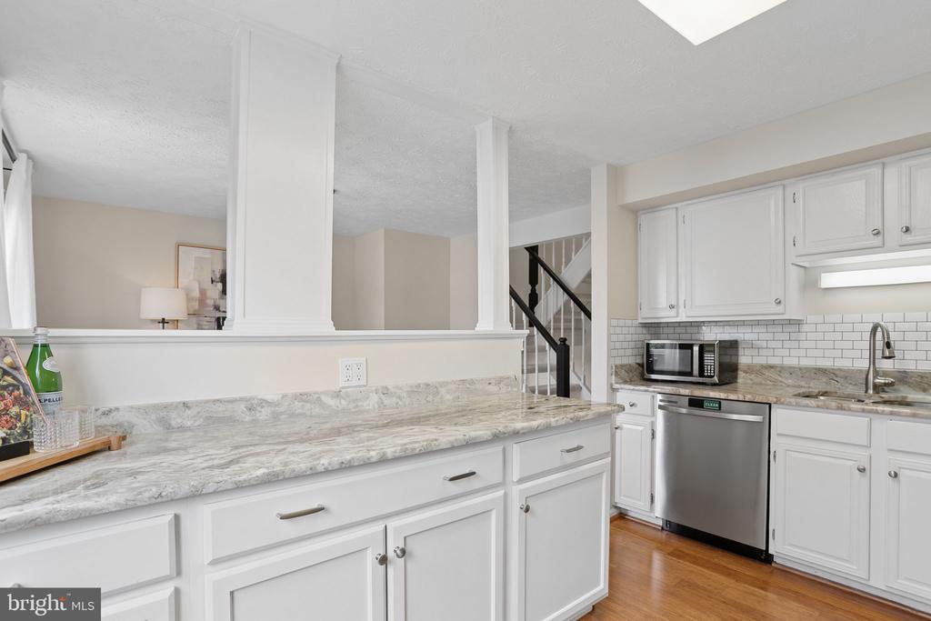 6033 HYDRANGEA DRIVE