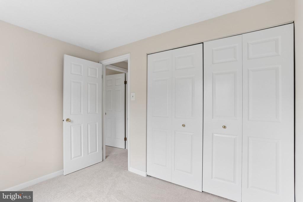 6033 HYDRANGEA DRIVE