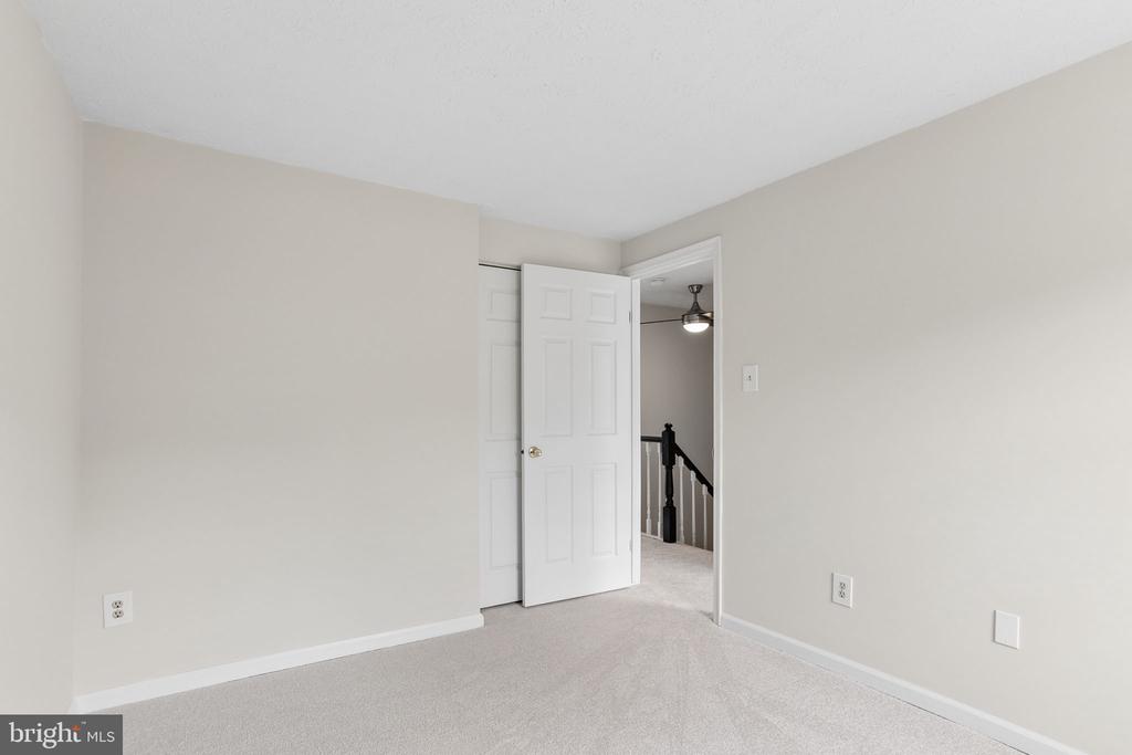 6033 HYDRANGEA DRIVE