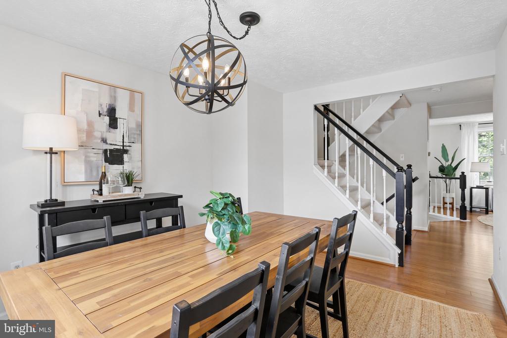 6033 HYDRANGEA DRIVE