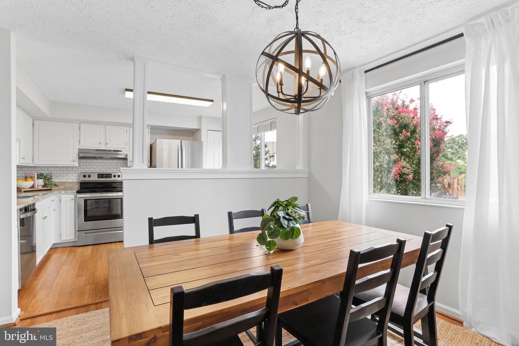 6033 HYDRANGEA DRIVE