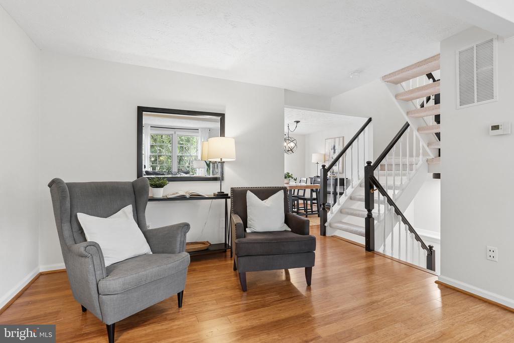 6033 HYDRANGEA DRIVE
