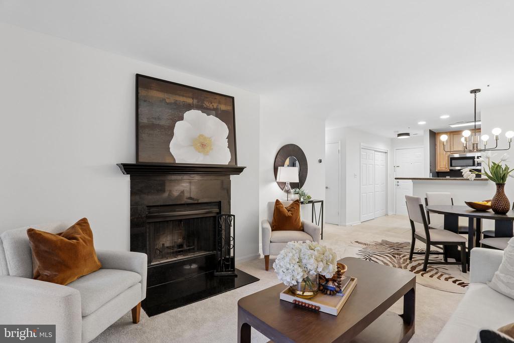 3176 SUMMIT SQUARE DRIVE Unit: 4-B5
