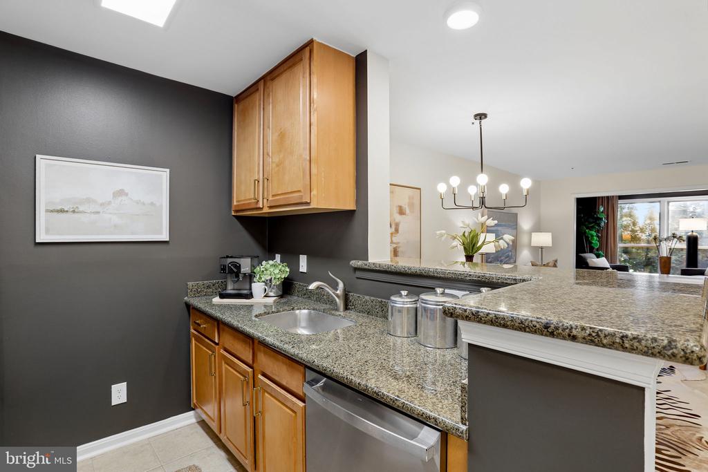 3176 SUMMIT SQUARE DRIVE Unit: 4-B5