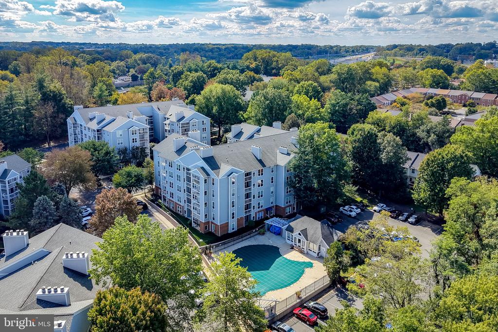3176 SUMMIT SQUARE DRIVE Unit: 4-B5