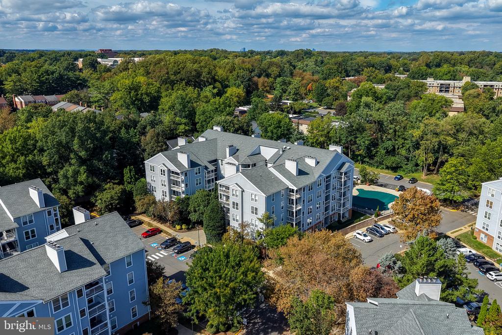 3176 SUMMIT SQUARE DRIVE Unit: 4-B5
