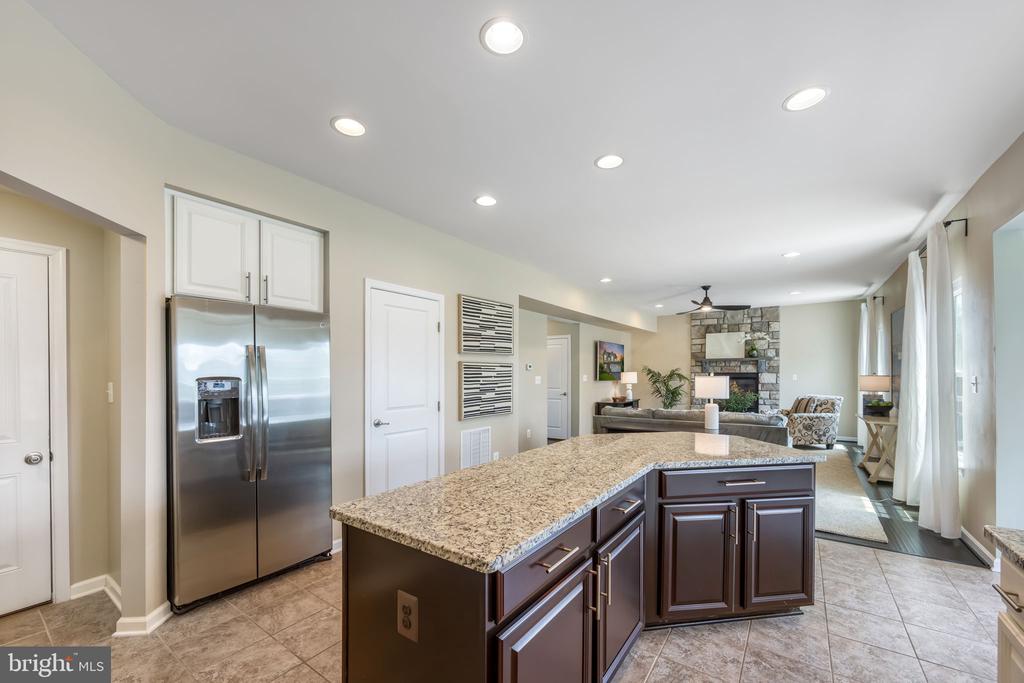 41833 WALDEN KNOLL COURT